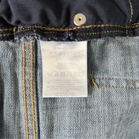 Pilcro Script High-Rise Shorts Dark Denim 27 - Picture 9 of 13